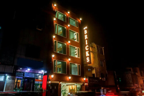 Гостиница Hotel Bricks в Индии