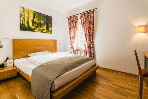 Hotel Schloss Heinsheim