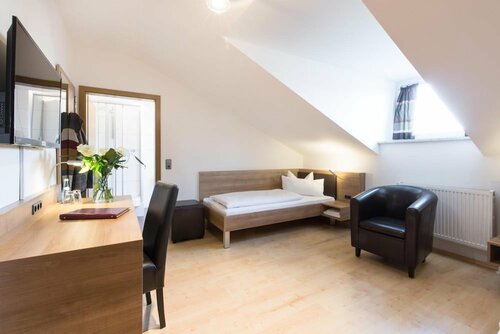 Гостиница Hotel Palko Garni в Дингольфинге