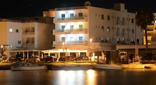 Гостиница Apartamentos Playa Sol в Санта-Эулалия-дель-Рио
