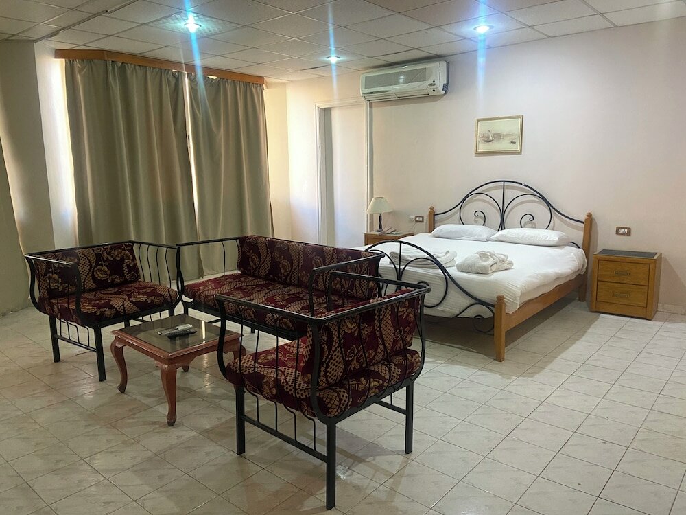 Отель Gaddis Hotel - 11