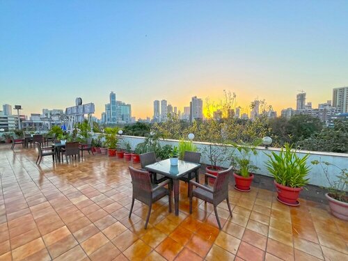 Гостиница Hotel Parklane в Мумбаи