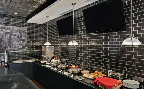 Гостиница Holiday Inn Long Island - Islip Arpt East в Фармингвилле