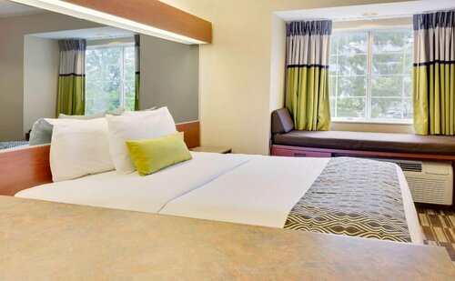 Гостиница Microtel Inn & Suites by Wyndham Daphne/Mobile в Дафни