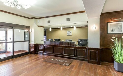 Гостиница Sleep Inn & Suites Bush Intercontinental - Iah East в Хамбле