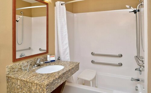 Гостиница Candlewood Suites Williston, an Ihg Hotel в Уиллистоне