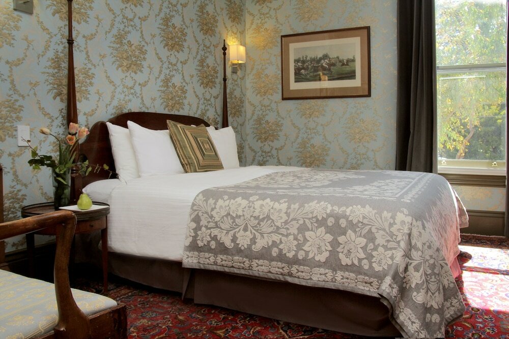 Фото Monte Cristo Bed and Breakfast