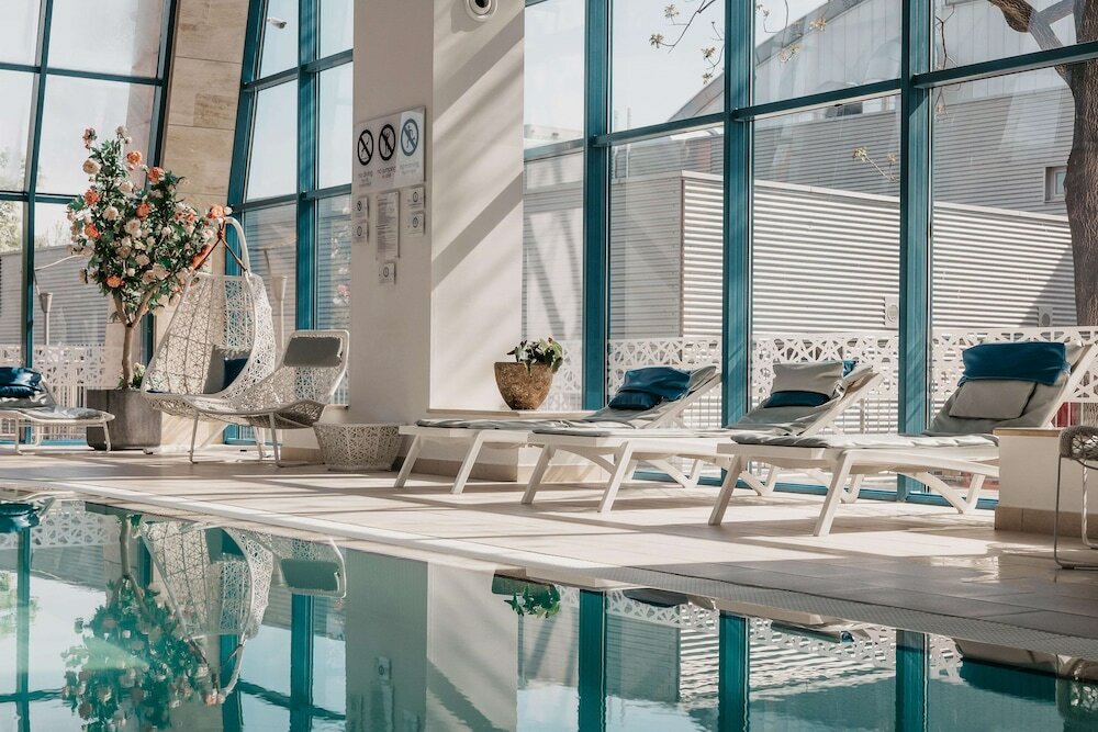 Фото DoubleTree by Hilton Oradea