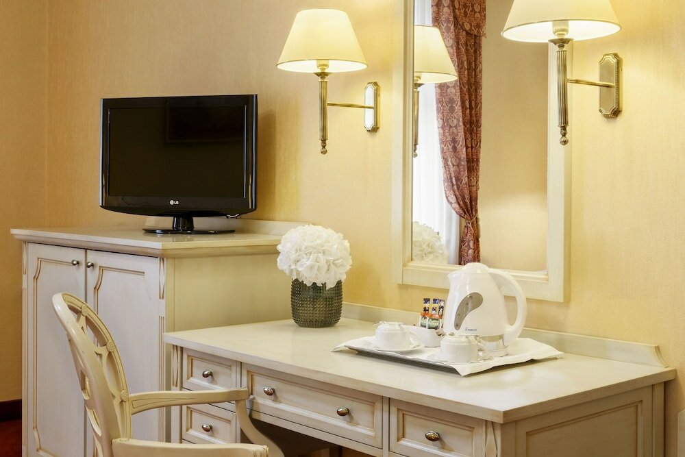 Фото Danubius Hotel Astoria City Center