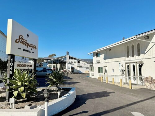 Гостиница Stargazer Inn and Suites в Монтерее