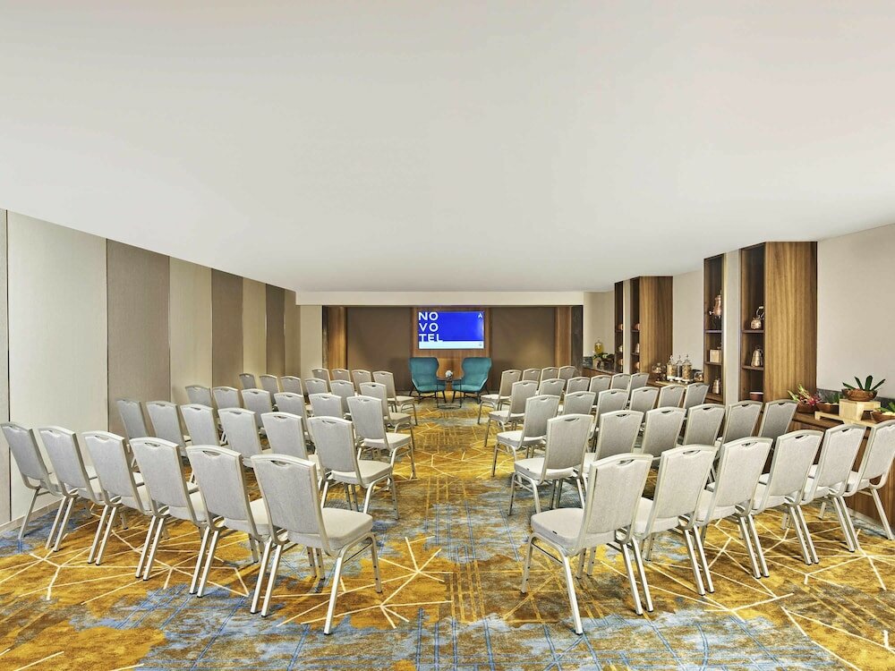 Фото Novotel Mumbai International Airport
