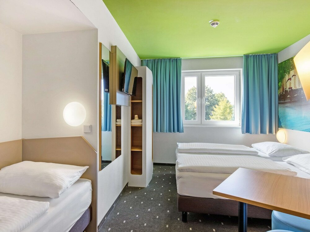 Фото B&b Hotel Hamburg-Wandsbek