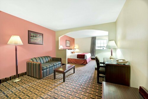 Гостиница Days Inn by Wyndham Dallas Plano в Плано