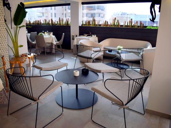 Фото Hotel Adonis Plaza