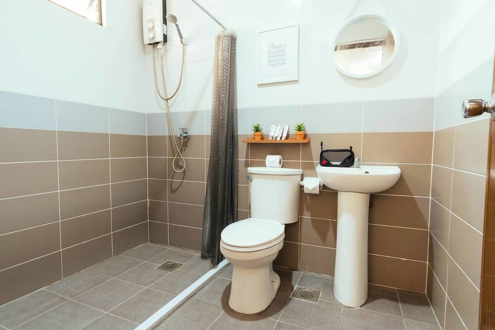 Фото Oyo 443 Maria Cristina Arcade Suites