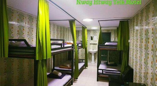 Гостиница Nway Htway Yeik Guest House в Пьи