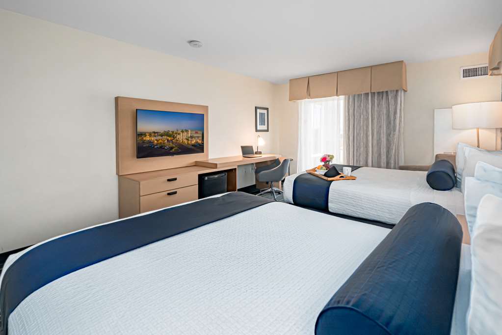 Фото Best Western Plus Marina Gateway Hotel