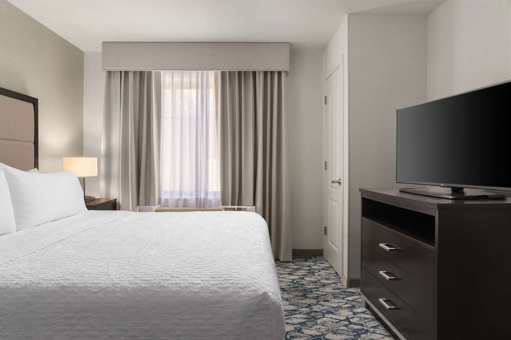 Фото Homewood Suites by Hilton Cambridge-Arlington