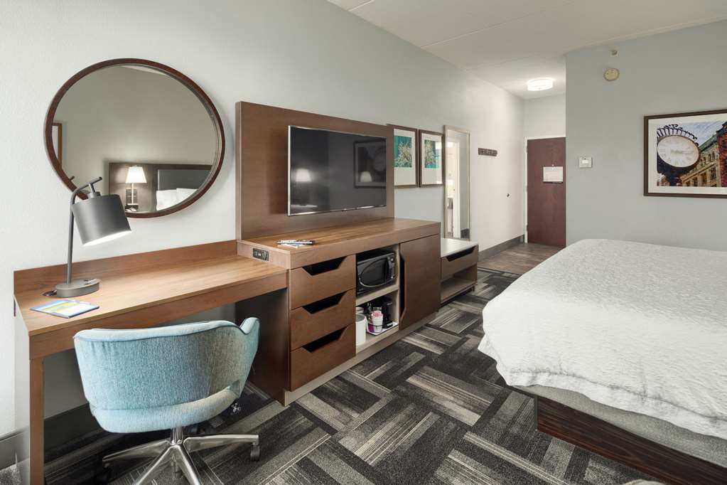 Фото Hampton Inn Louisville - Northeast