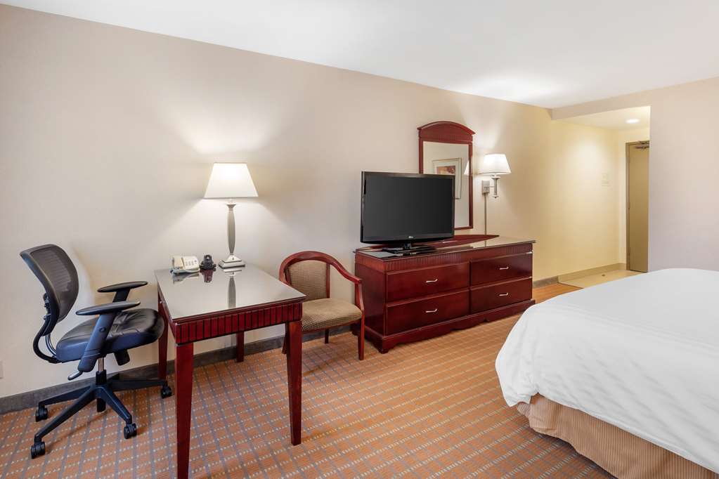 Фото Best Western Plus West Covina Inn