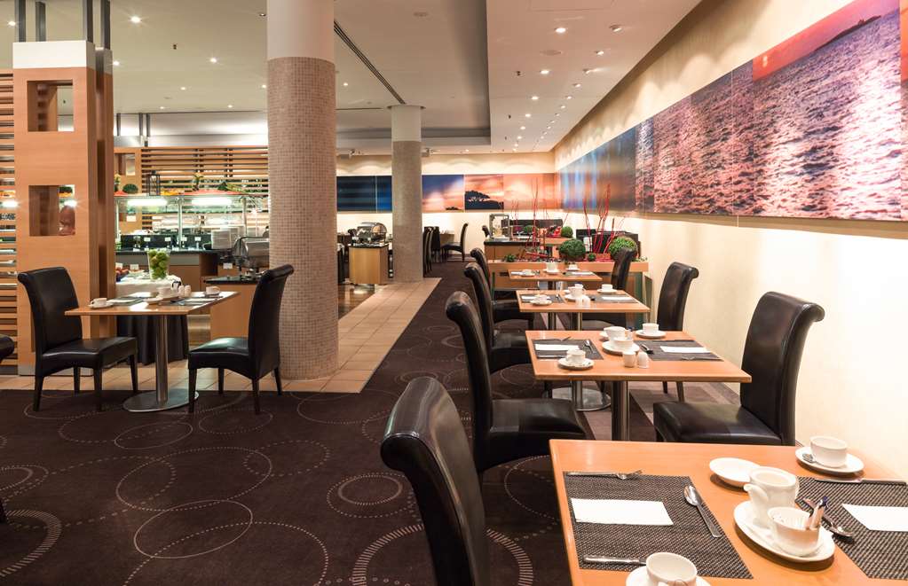 Фото Radisson Blu Hotel, Hannover