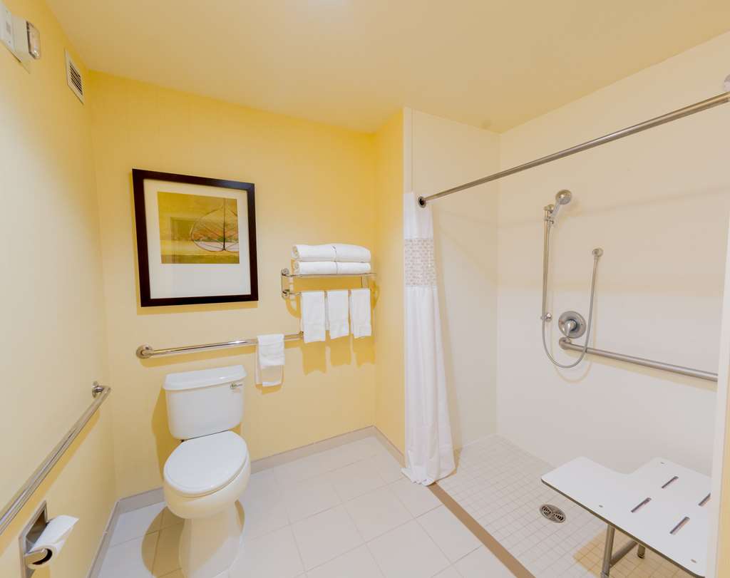 Фото Hampton Inn & Suites Riverside/Corona East