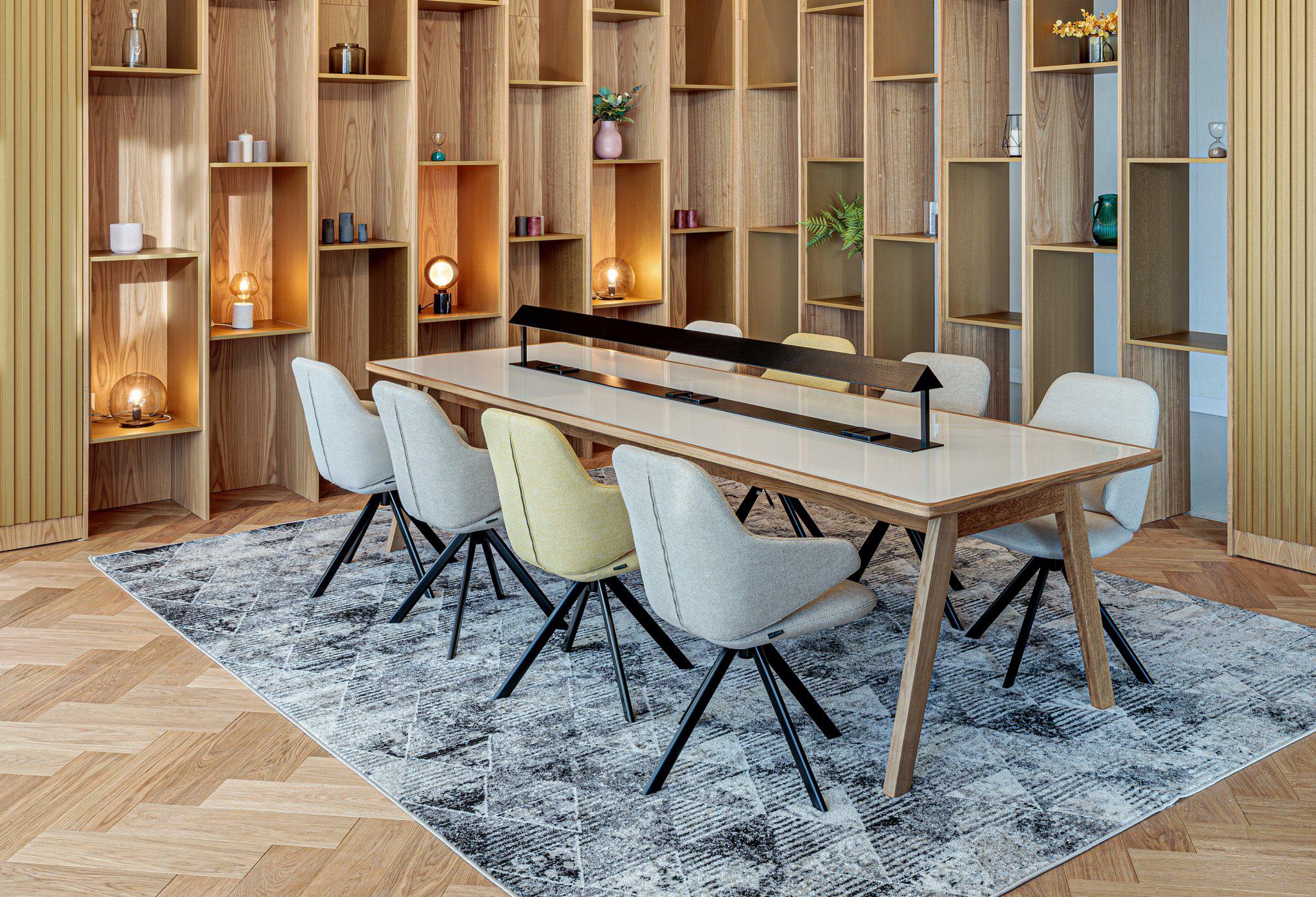 Фото Holiday Inn Prague