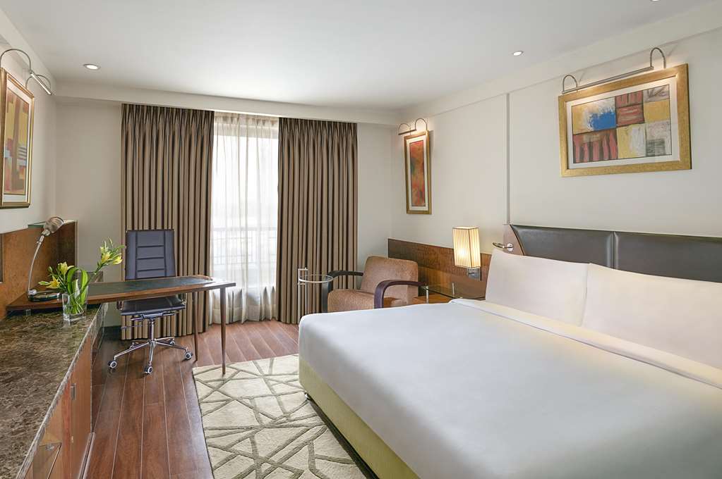 Фото Radisson Blu Plaza Hotel, Delhi Airport