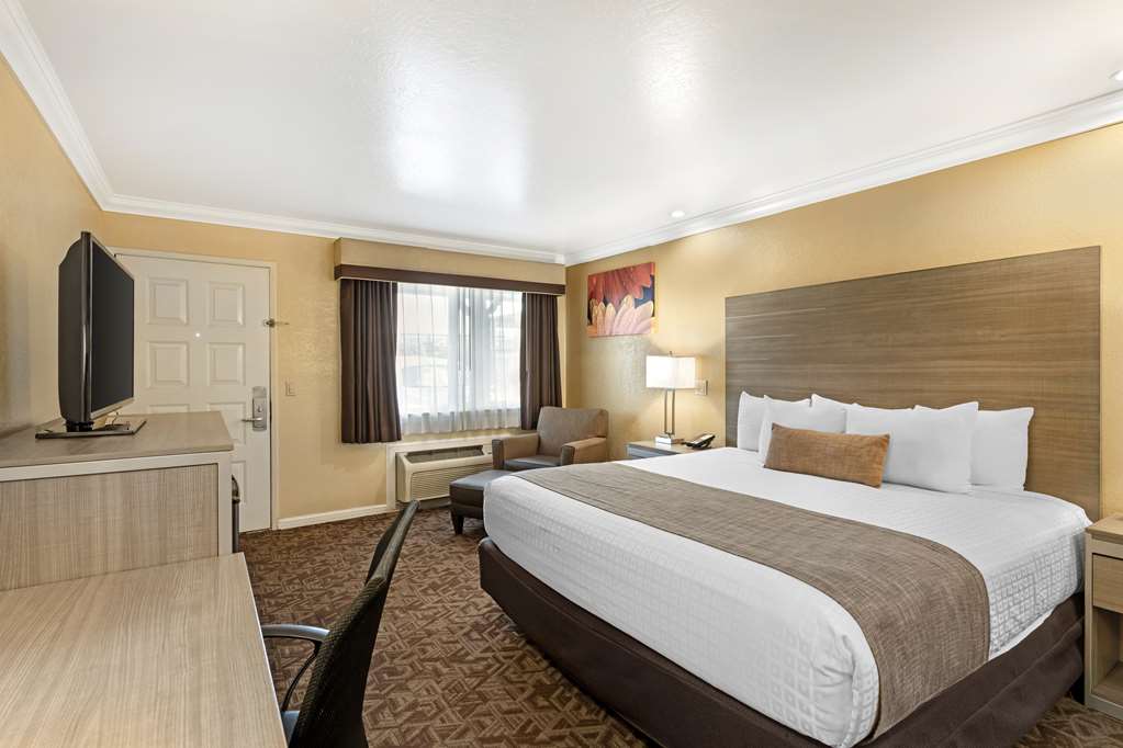 Фото Best Western Hanford Inn
