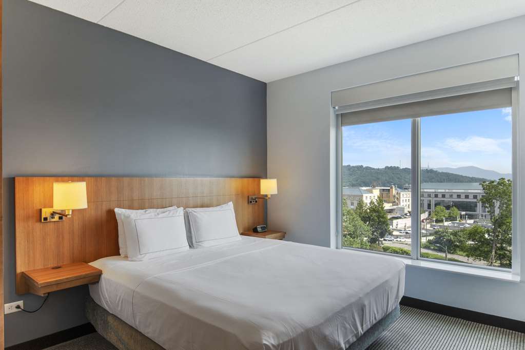 Фото DoubleTree by Hilton Asheville Downtown