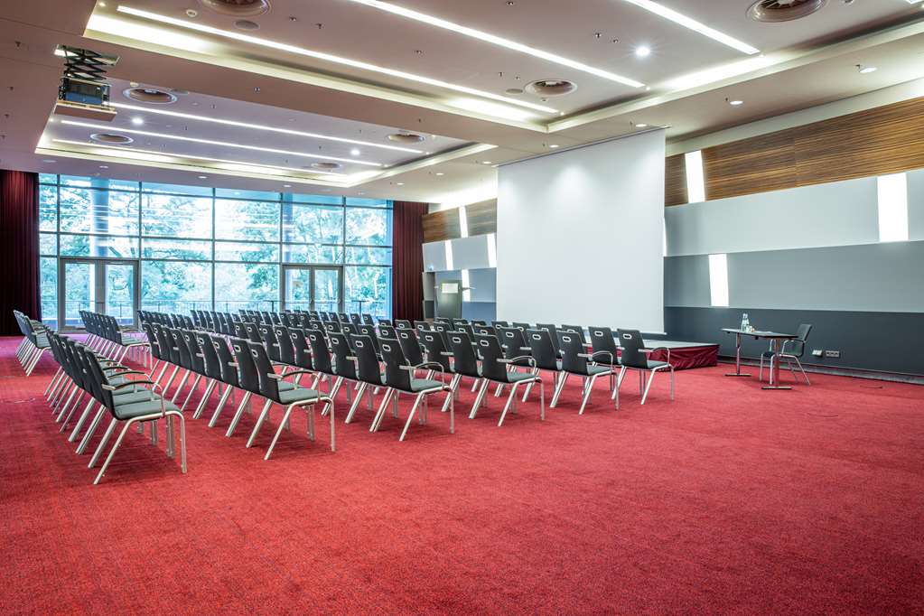 Фото Radisson Blu Hotel, Frankfurt