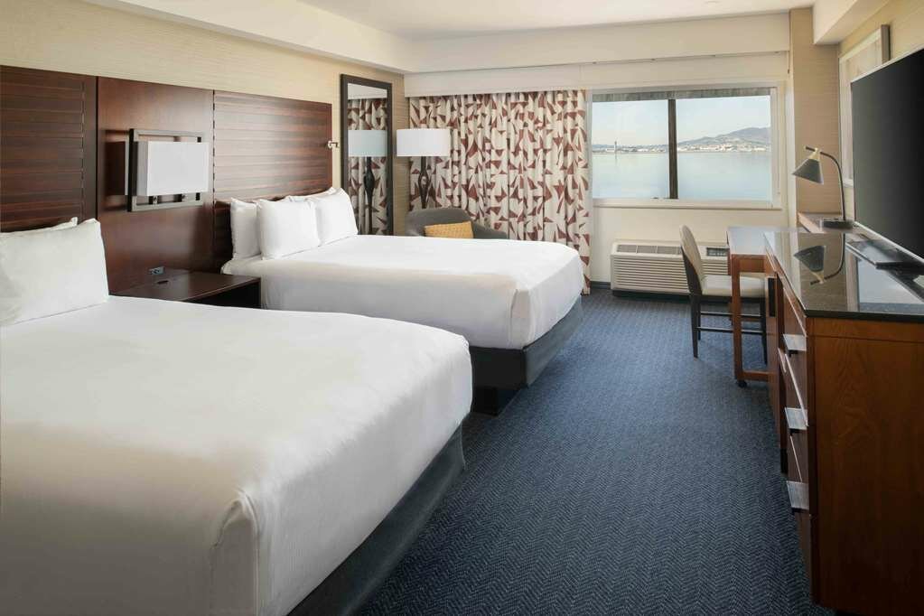 Фото Doubletree Hotel San Francisco Airport
