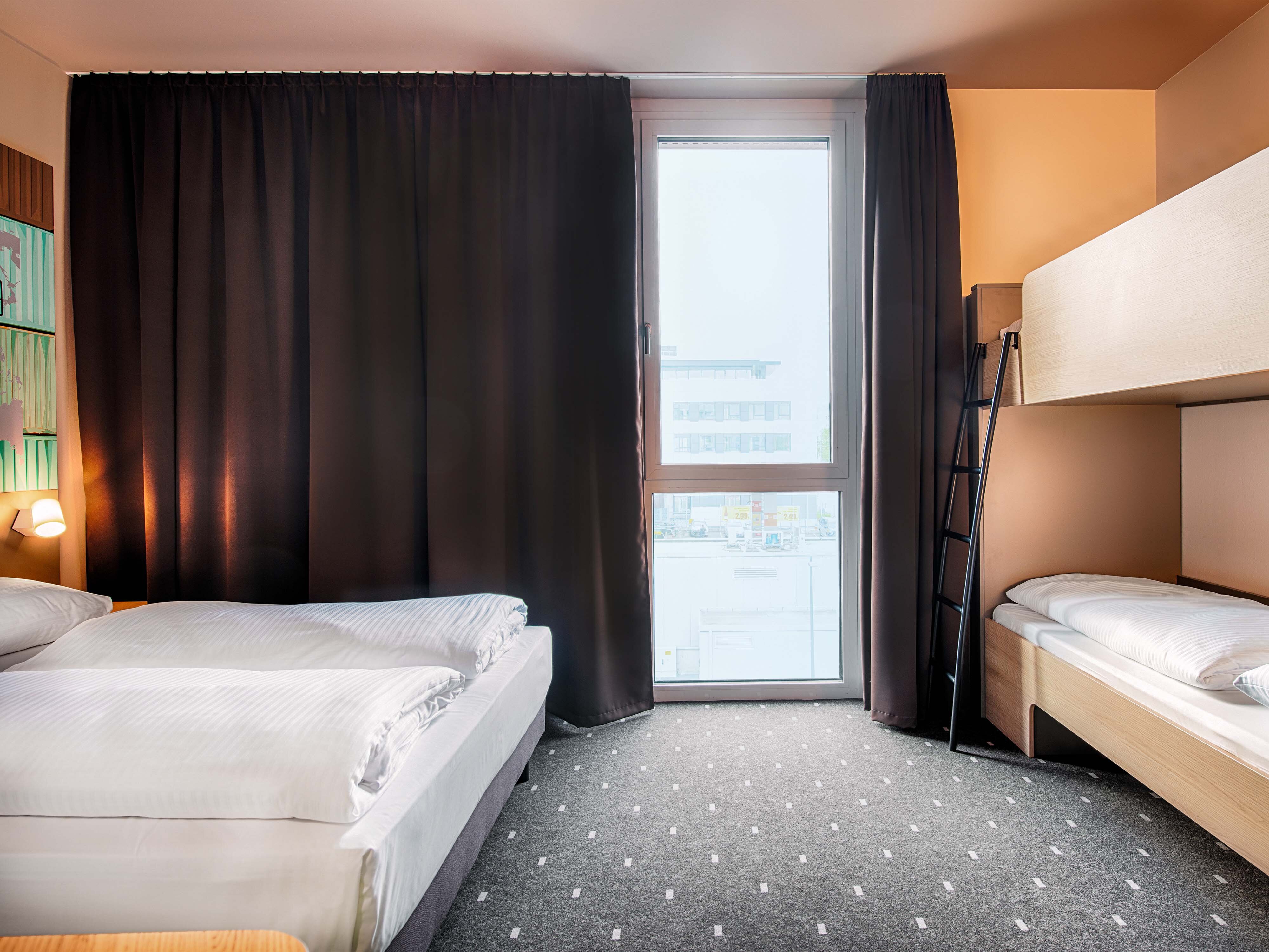 Фото B&b Hotel Stuttgart-Neckarhafen