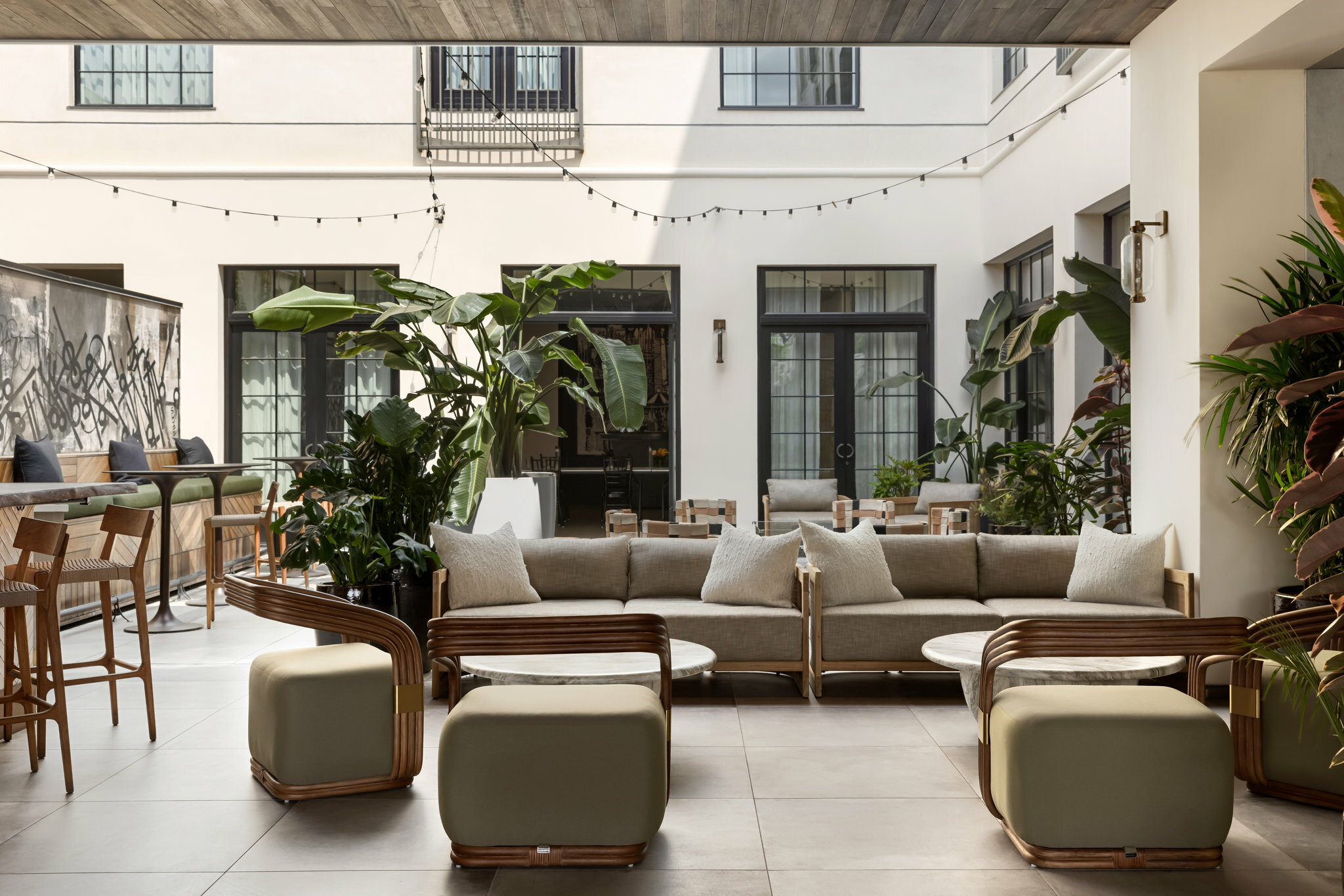 Фото Kimpton La Peer Hotel