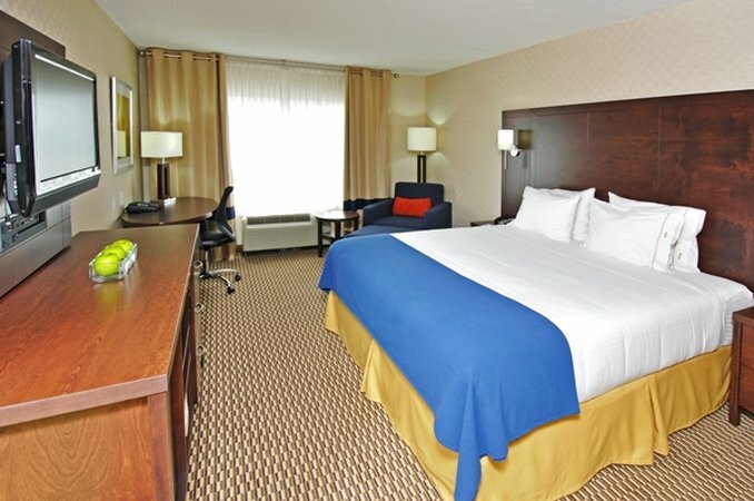 Фото Holiday Inn Express Hotel & Suites Toronto - Markham, an Ihg Hotel