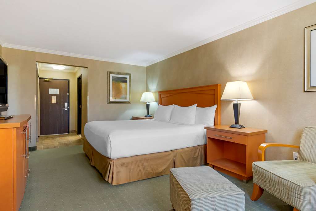 Фото Best Western Davison Inn