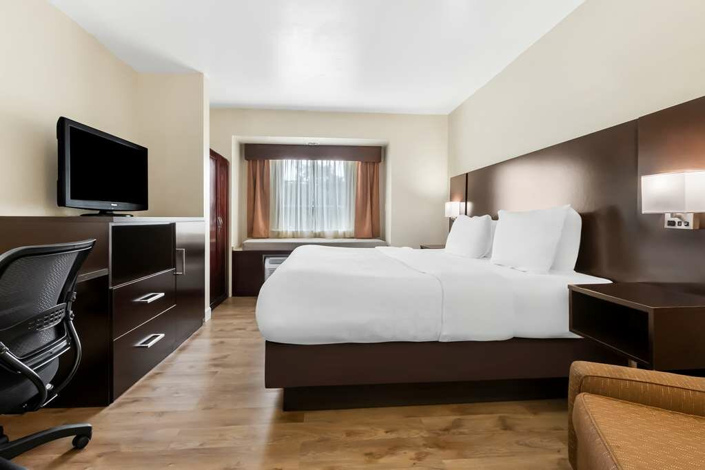 Фото Best Western Patriots Point