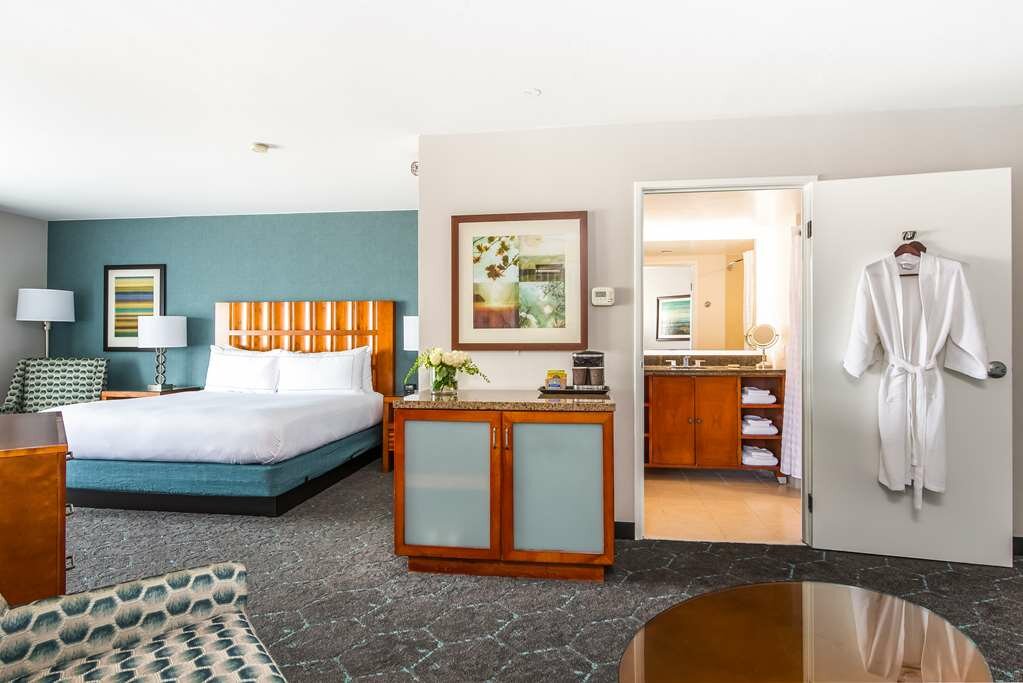 Фото DoubleTree by Hilton Carson