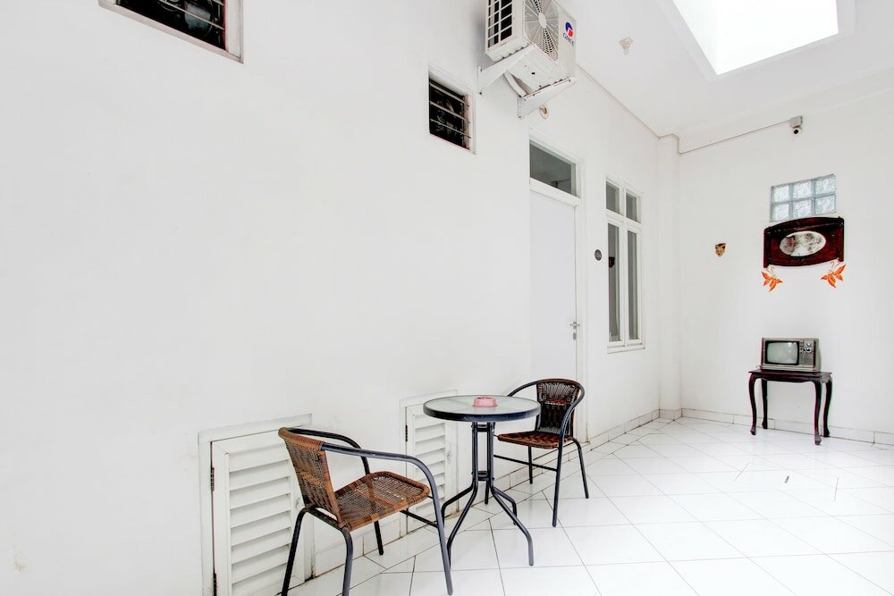 Фото RedDoorz Syariah @ Wisma Arya 2