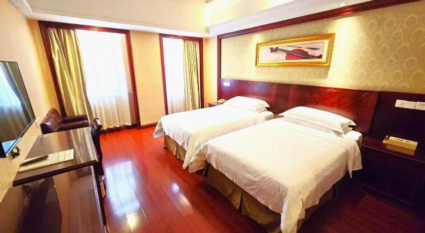 Фото Vienna Hotel Shanghai Wild Animal Park