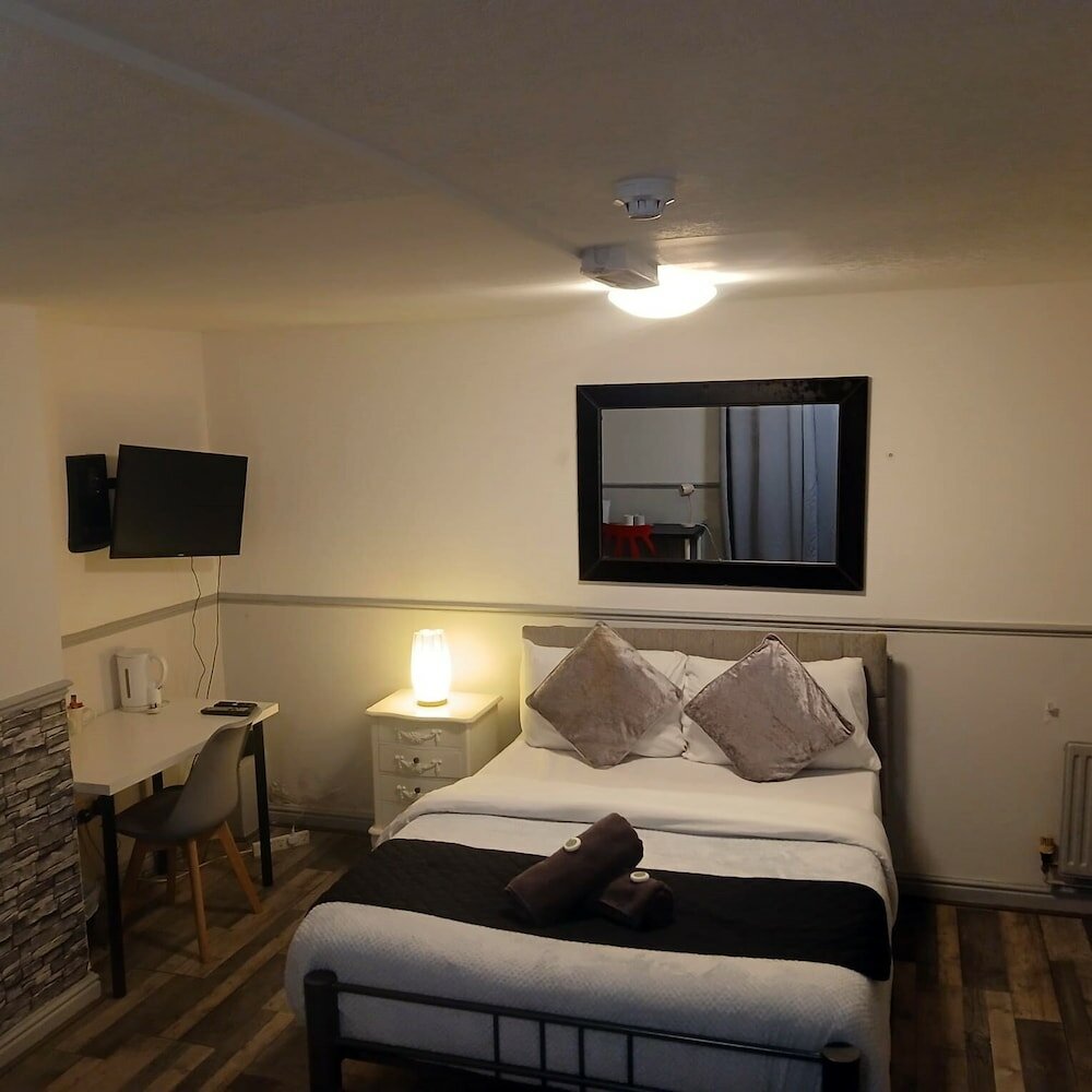 Фото Queens Guesthouse Manchester