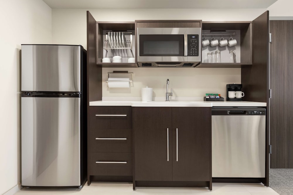 Фото Home2 Suites by Hilton Cheyenne