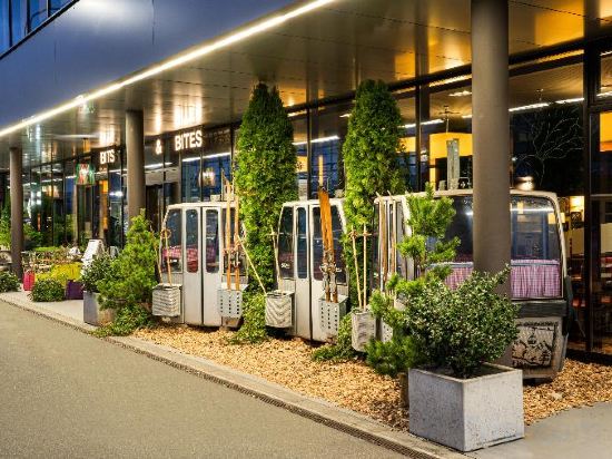 Фото Holiday Inn Zurich - Messe by Ihg