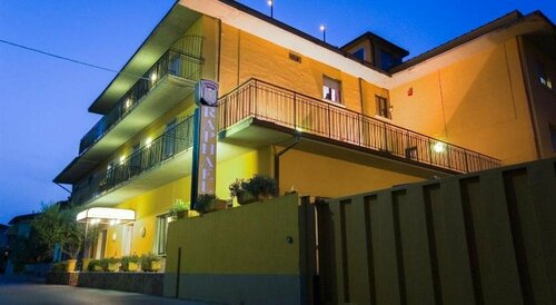 Гостиница Hotel Raphael в Монтекатини-Терме