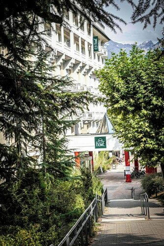 Гостиница B&B Home Brides-les-Bains Les 3 Vallées в Брид-ле-Бене