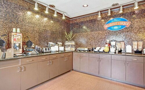Гостиница Baymont by Wyndham Dallas Love Field в Карроллтоне