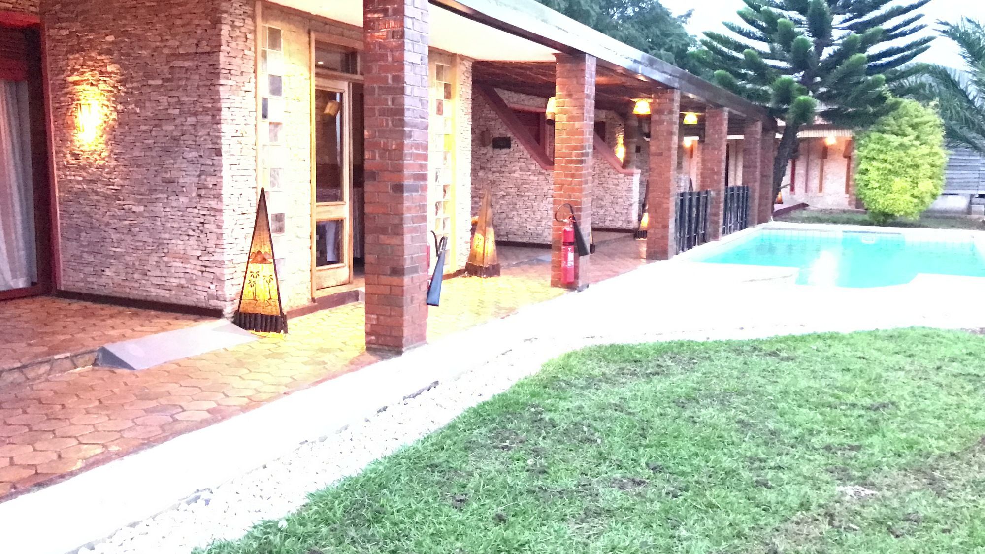 Фото Inside Afrika Boutique Hotel