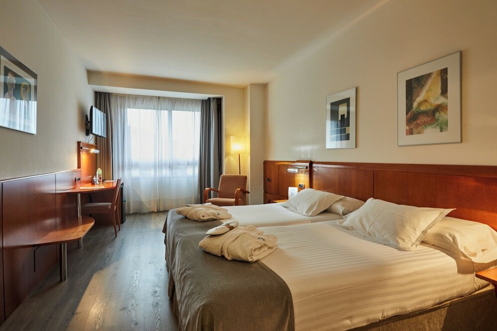 Фото Hotel Silken Monumental Naranco