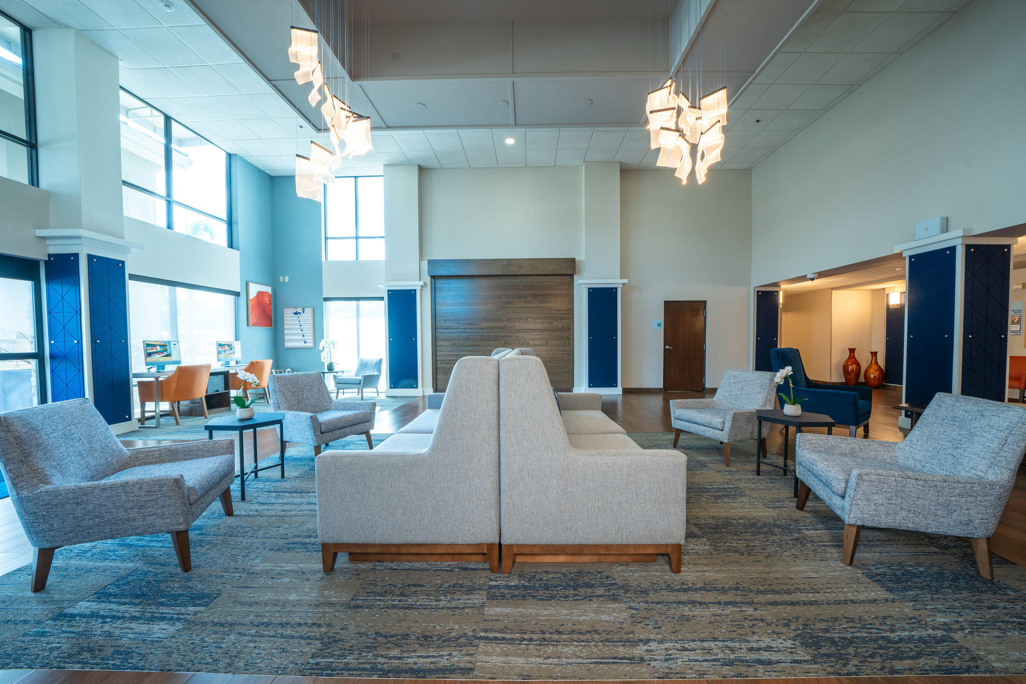 Фото Holiday Inn Express Hotel & Suites Tampa Northwest - Oldsmar, an Ihg Hotel