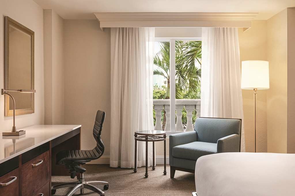 Фото Hilton Naples